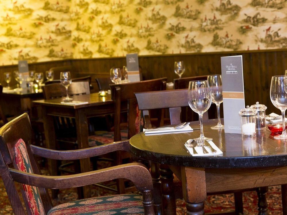 The Old Bell - Warminster 호텔 외부 사진