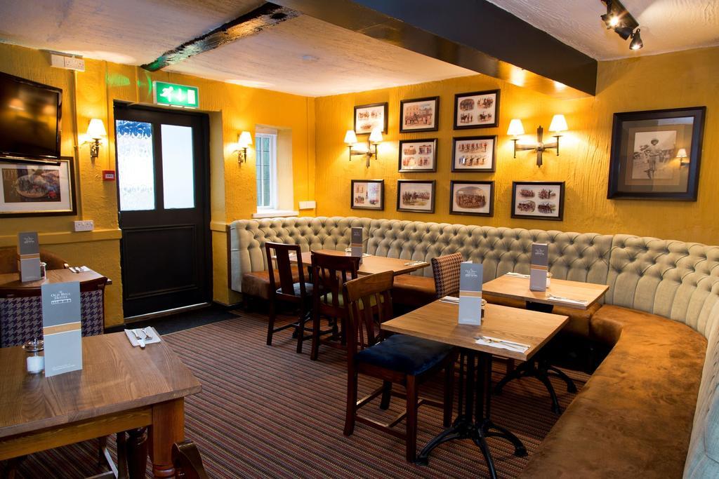 The Old Bell - Warminster 호텔 외부 사진